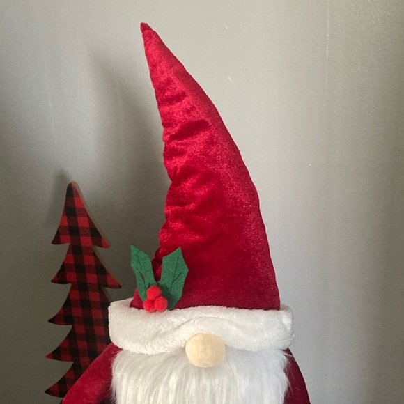 NWT- Beautiful Santa Greeter Gnome Decoration w/ Extendable Legs 27”-37” - Picture 6 of 17